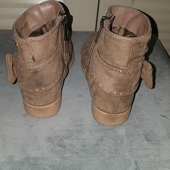 Girls Suede Boots - Picture 3 of 5